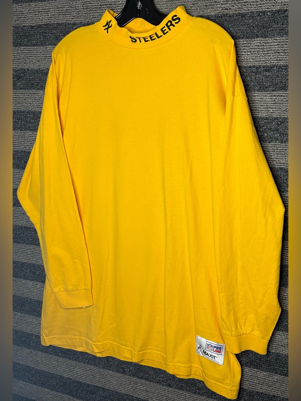 Vintage 90’s Maxit Pro Line Pittsburgh Steelers Thermal Mock Turtleneck Shirt XL